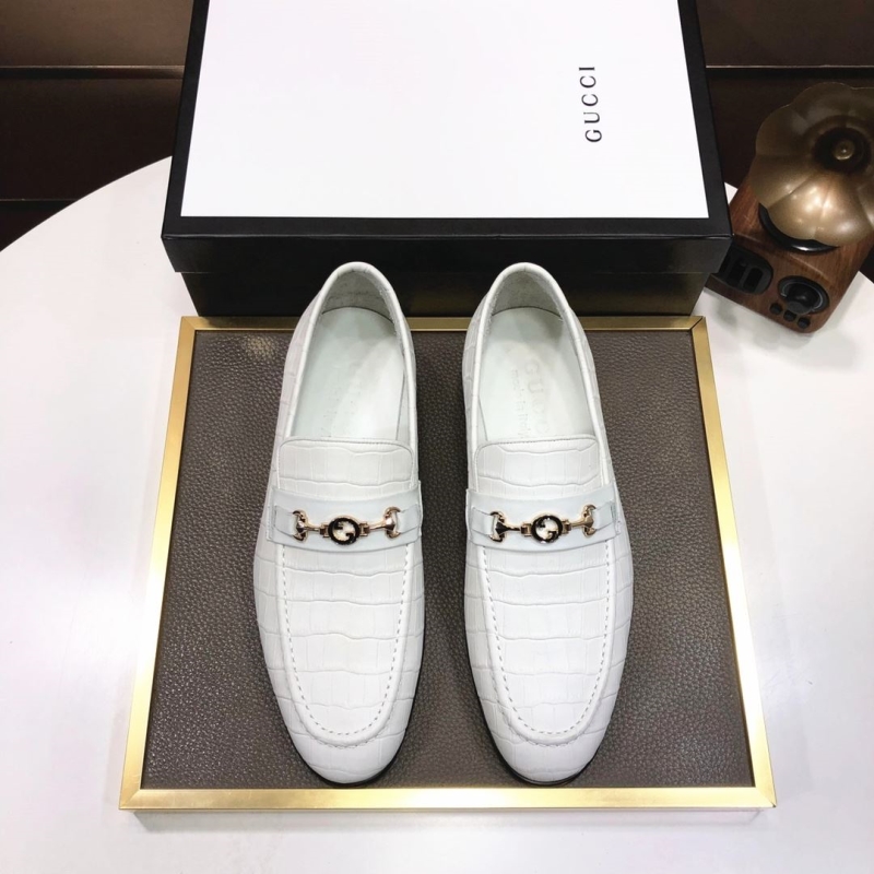 G*u*i leather shoes